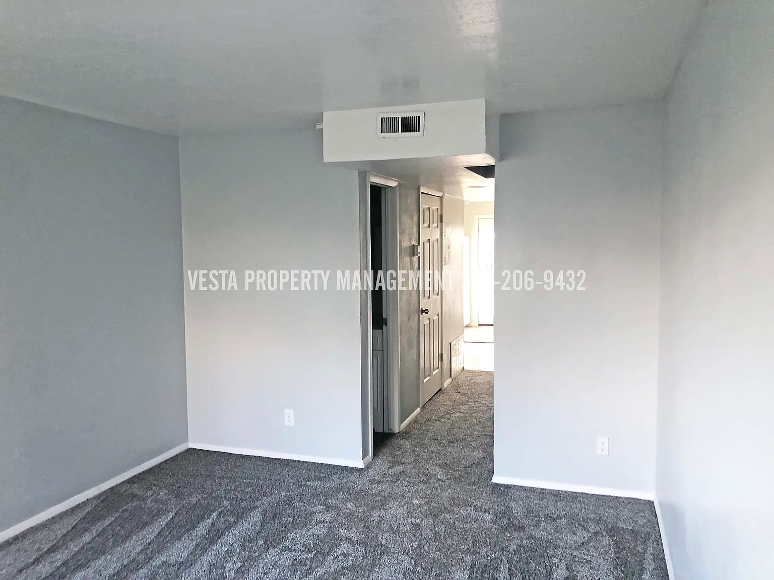 3 bed, 1.5 bath, 1200 sqft, $1,295 — Photo 2