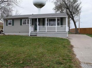 1105 Hacker St, Buffalo, IA 52728