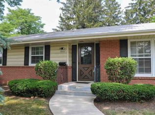 1807 Randolph Dr, Rockford, IL 61103