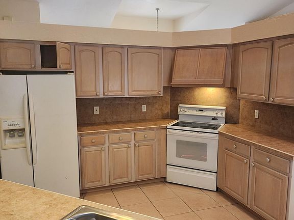 2nd image of 3271 8th Ave SE