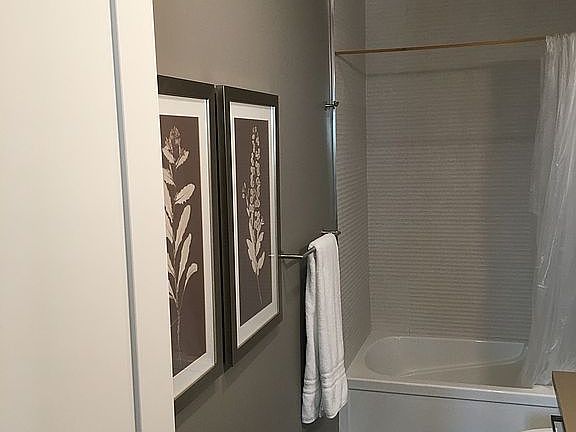2nd image of 635 S Orange Ave #404