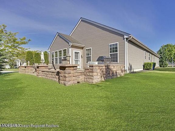 4th image of 2 Marlow Dr