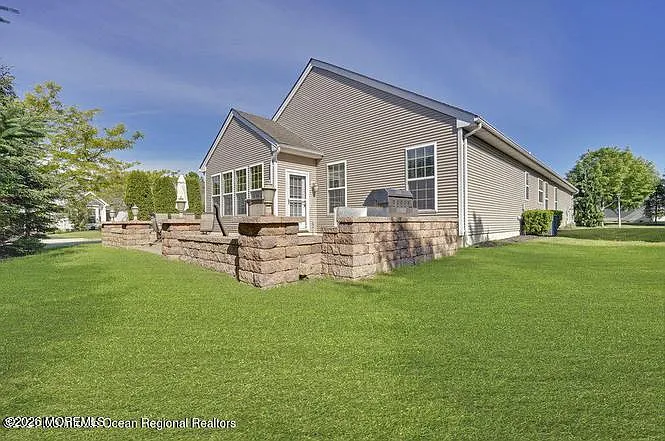 2 Marlow Dr — Photo 4