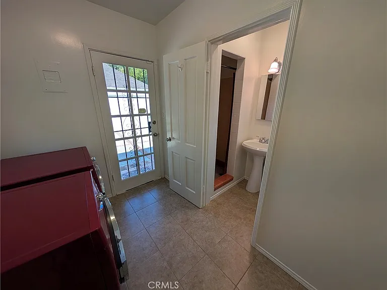 582 N Sunnyslope Ave — Photo 20