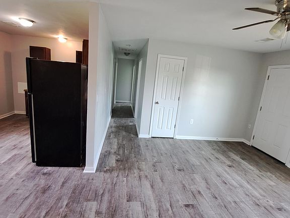 4th image of 49 Pineywood Dr