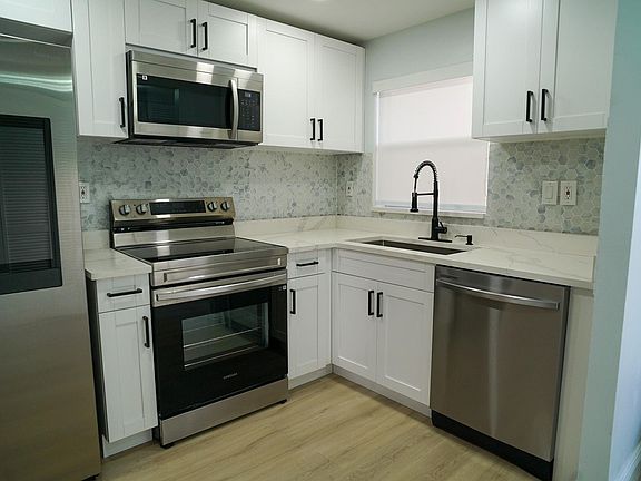 2nd image of 9601 Sunrise Lakes Boulevard #311