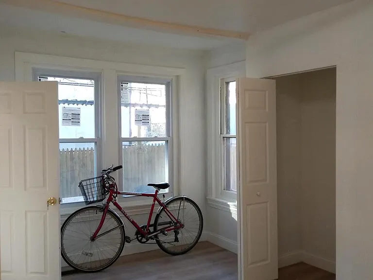 317 N 33rd St #1 — Photo 14