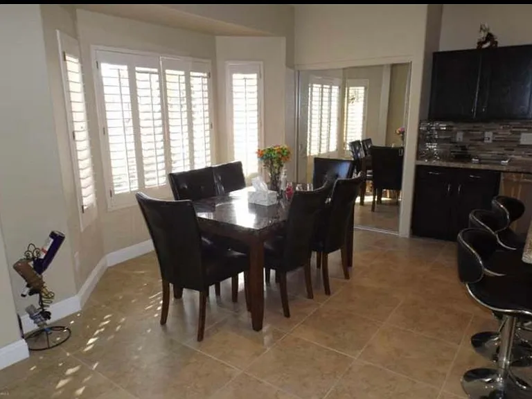 3211 E Behrend Dr — Photo 16