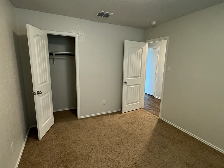 2845 Lindenwood Run — Photo 5