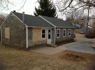 1 Oakdale St, Wareham, MA 02571
