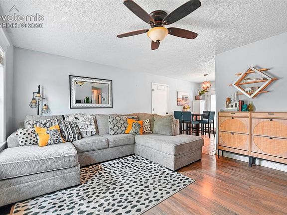 4th image of 6830 Parkridge Ct