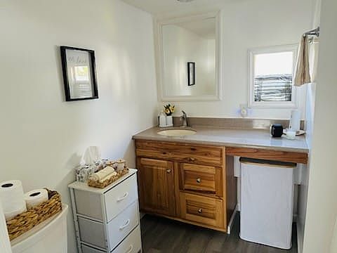 4th image of 12 N Liberty Dr APT 9
