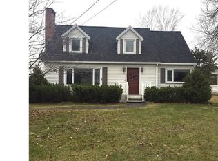 18 Pleasant St, Fort Kent, ME 04743