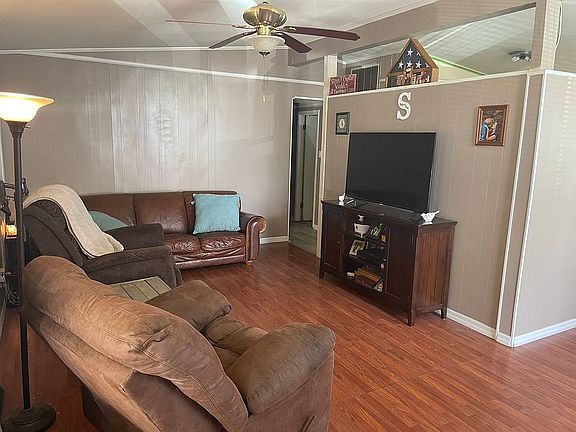 4th image of 1005 Holden Ave