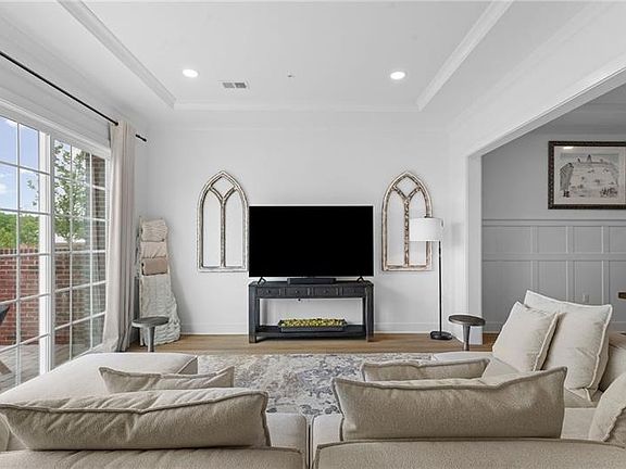 5th image of 505 High Crescent Rd
