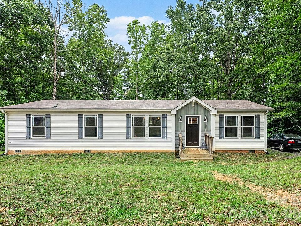 1st image of 2998 Wilderness Trce