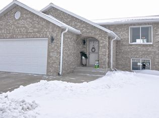 5944 Belfry Ln NW, Rochester, MN 55901