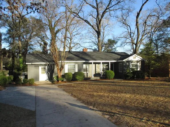 310 Wildwood Cir, Americus, GA 31709