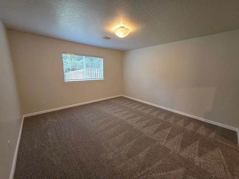 2940 Matt Dr — Photo 9