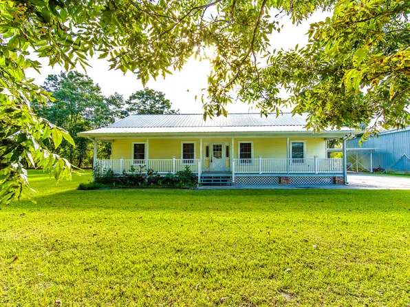 318 Chester Lee St, Larose, LA 70373