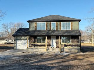 1606 Ely Dr, El Dorado Springs, MO 64744