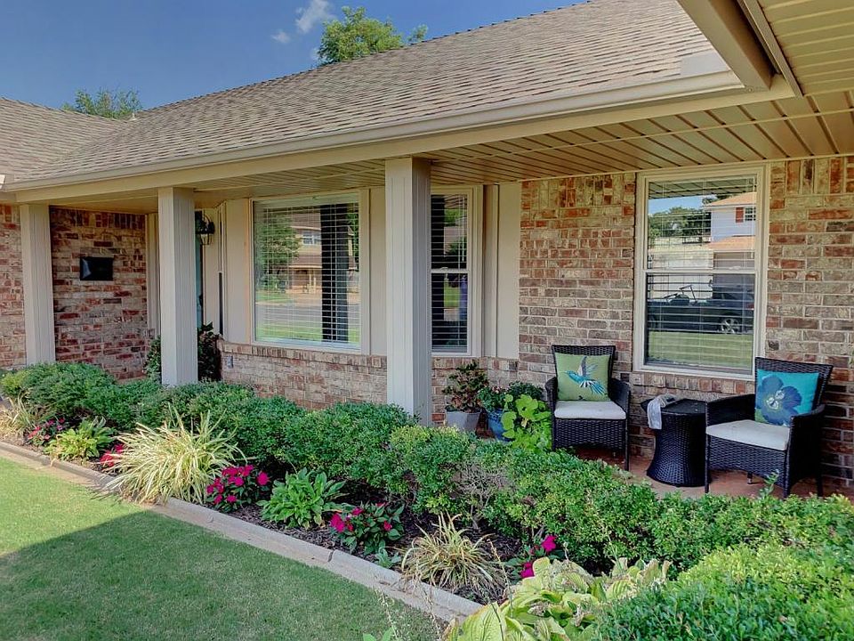 1st image of 2308 NW 113th Pl