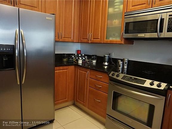 4th image of 2631 NE 14th Ave APT 216