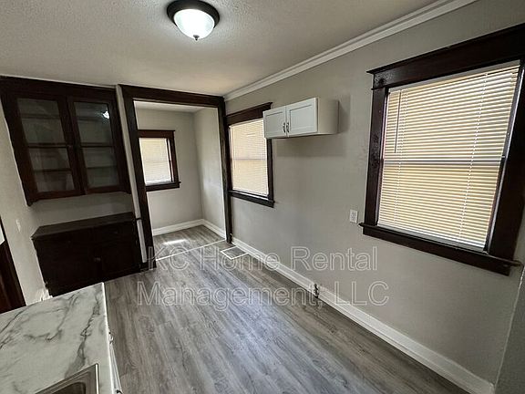 4th image of 4012 Bellefontaine Ave