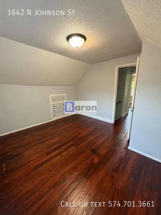 1642 N Johnson — Photo 2