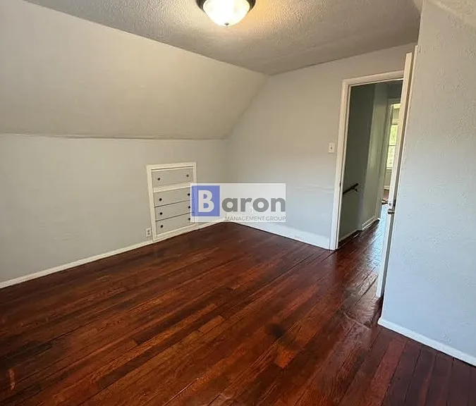 1642 N Johnson St — Photo 2