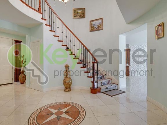 4th image of 208 Otter Glen Ct