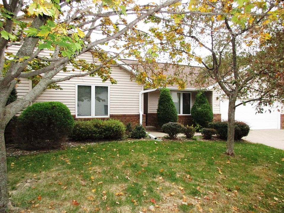 1st image of 22 Foxwood Ct