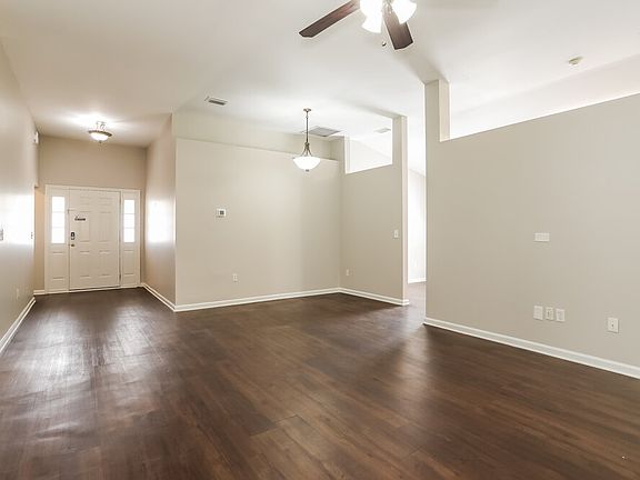 4th image of 1842 Dartmouth Dr