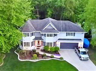1019 Brooke Ln, Schererville, IN 46375