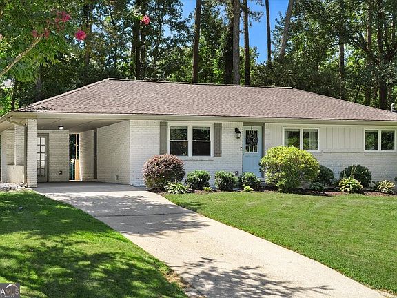 2nd image of 2897 Harcourt Dr