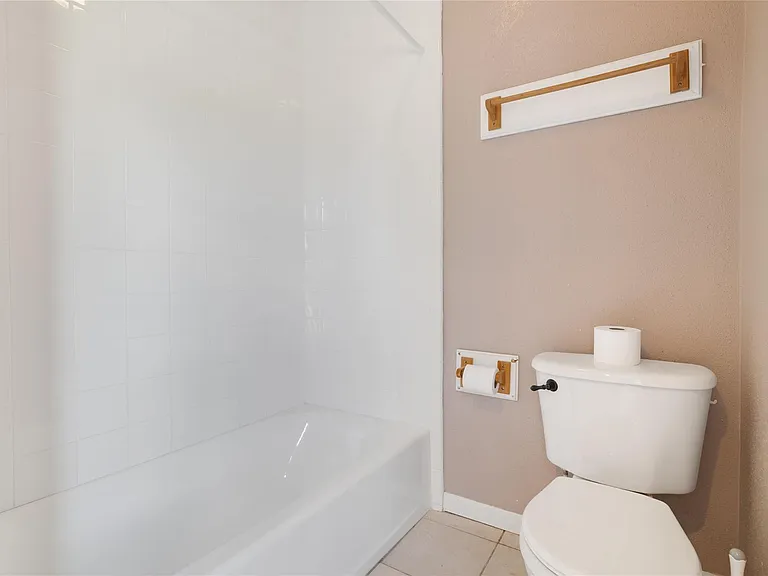 2808 Morenci St — Photo 18