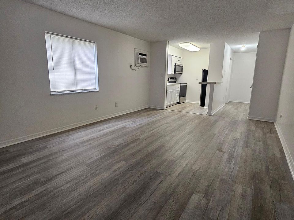 1st image of 134 Springwood Cir APT A
