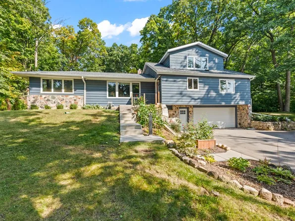 N31W22134 Green ROAD, Waukesha, WI 53186