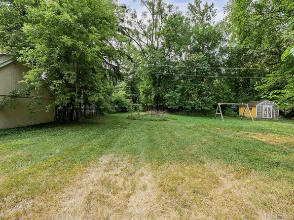 26747 Vassar Ave, Redford, MI 48240