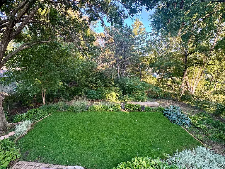 805 Donegal Dr — Photo 18