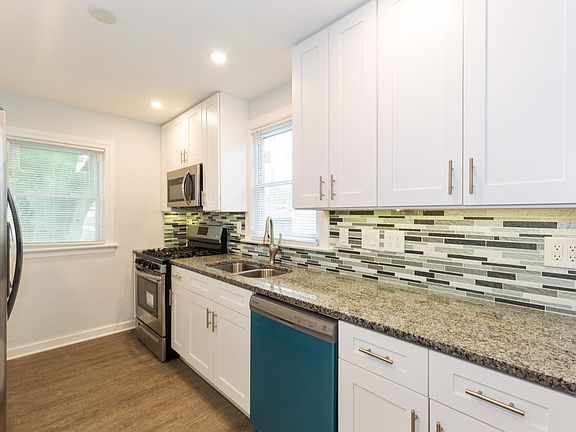 5th image of 13133 S Avenue O