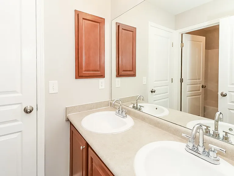 2113 Anchor Ct — Photo 15