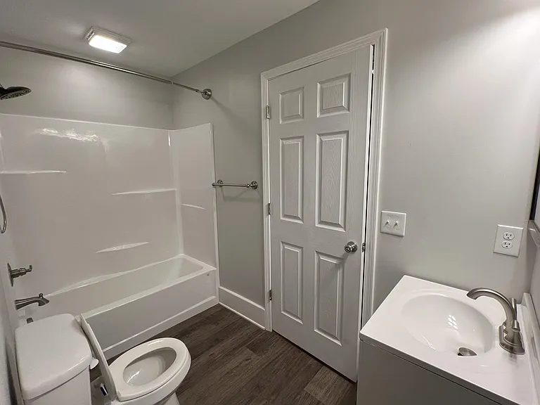 118 N Lincoln Blvd — Photo 3