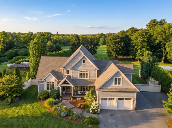 81 Springfield St, Wilbraham, MA 01095