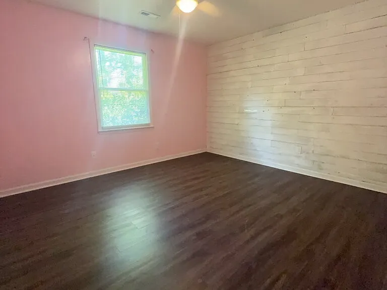 135 Yates Ln — Photo 12