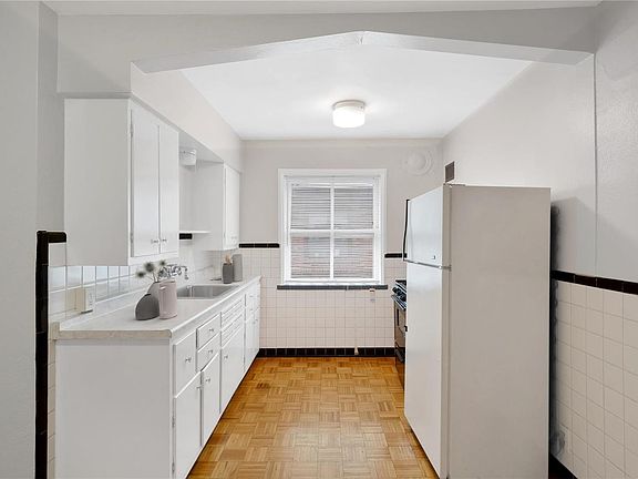 5th image of 3400 Lawn Ave