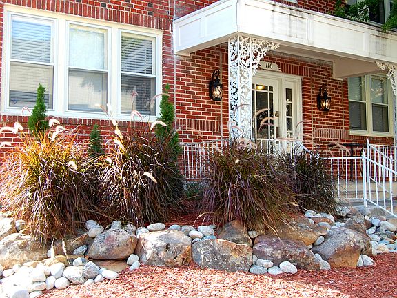 4th image of 116 NW 15th St APT 103