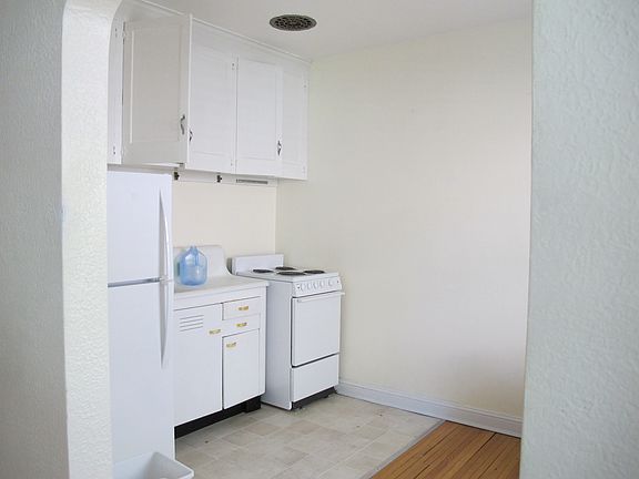 3rd image of 1861 Randolph Ave APT 201