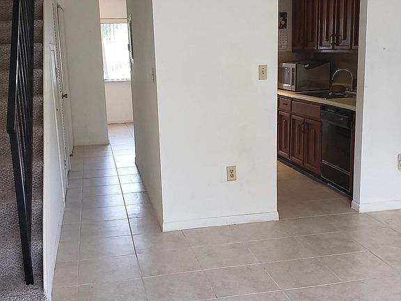 3rd image of 4014 Mount Vernon Ave
