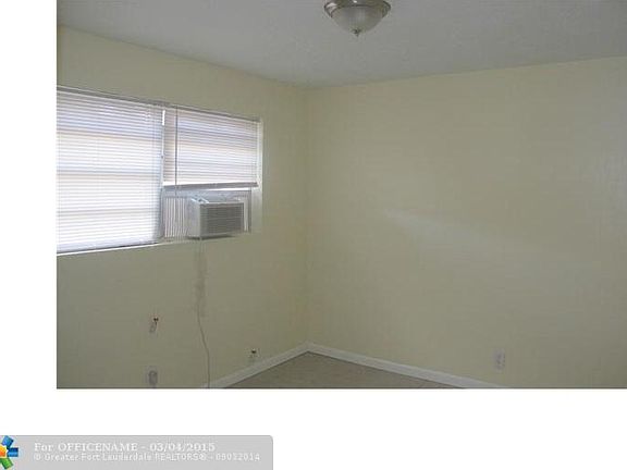 4th image of 73 NE 7th Ct APT 2